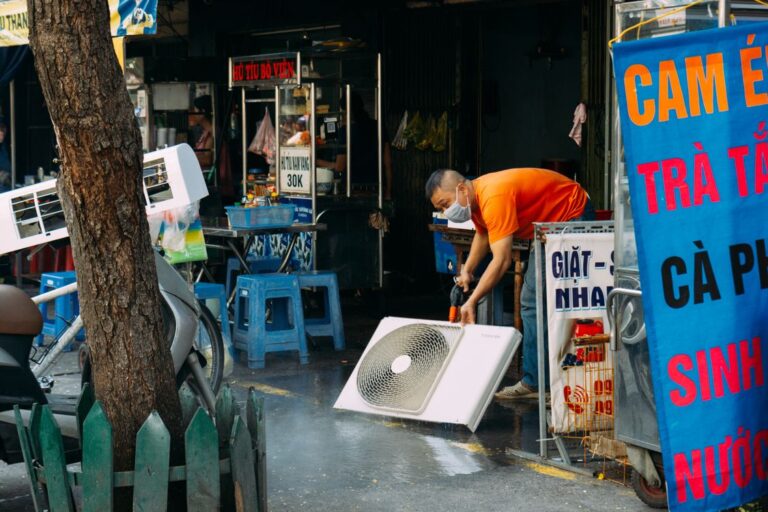 Jasa Cuci AC Rumahan: Peluang Usaha Modal Kecil yang Cuan Setiap Musim